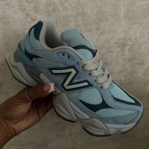 New Balance 9060